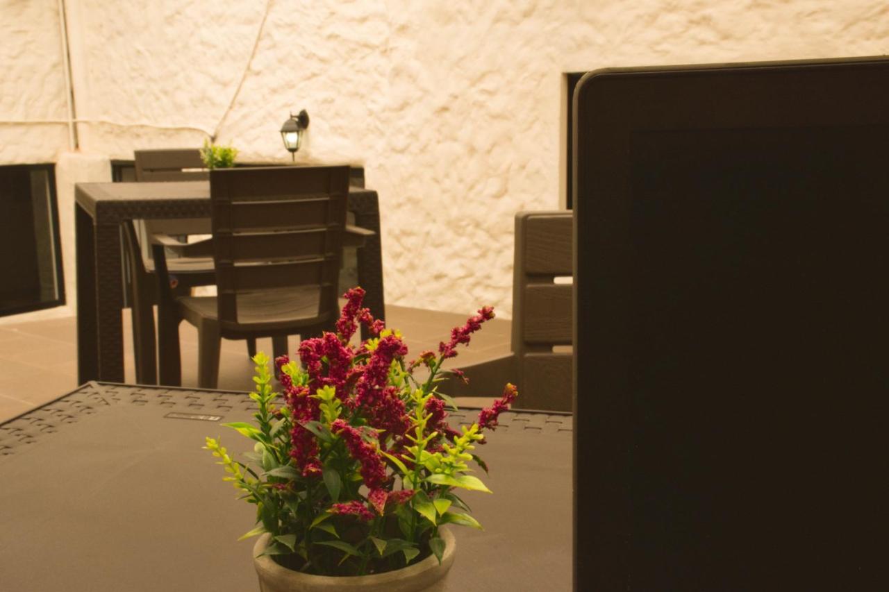 Celavi Hostel 몬구이 외부 사진